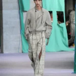 DT BURBERRY 2024 SS25 SEPTEMBER SHOW RUNWAY LOOK 13