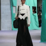DT BURBERRY 2024 SS25 SEPTEMBER SHOW RUNWAY LOOK 17