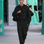 DT BURBERRY 2024 SS25 SEPTEMBER SHOW RUNWAY LOOK 32