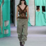 DT BURBERRY 2024 SS25 SEPTEMBER SHOW RUNWAY LOOK 43