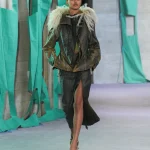 DT BURBERRY 2024 SS25 SEPTEMBER SHOW RUNWAY LOOK 44