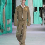 DT BURBERRY 2024 SS25 SEPTEMBER SHOW RUNWAY LOOK 49