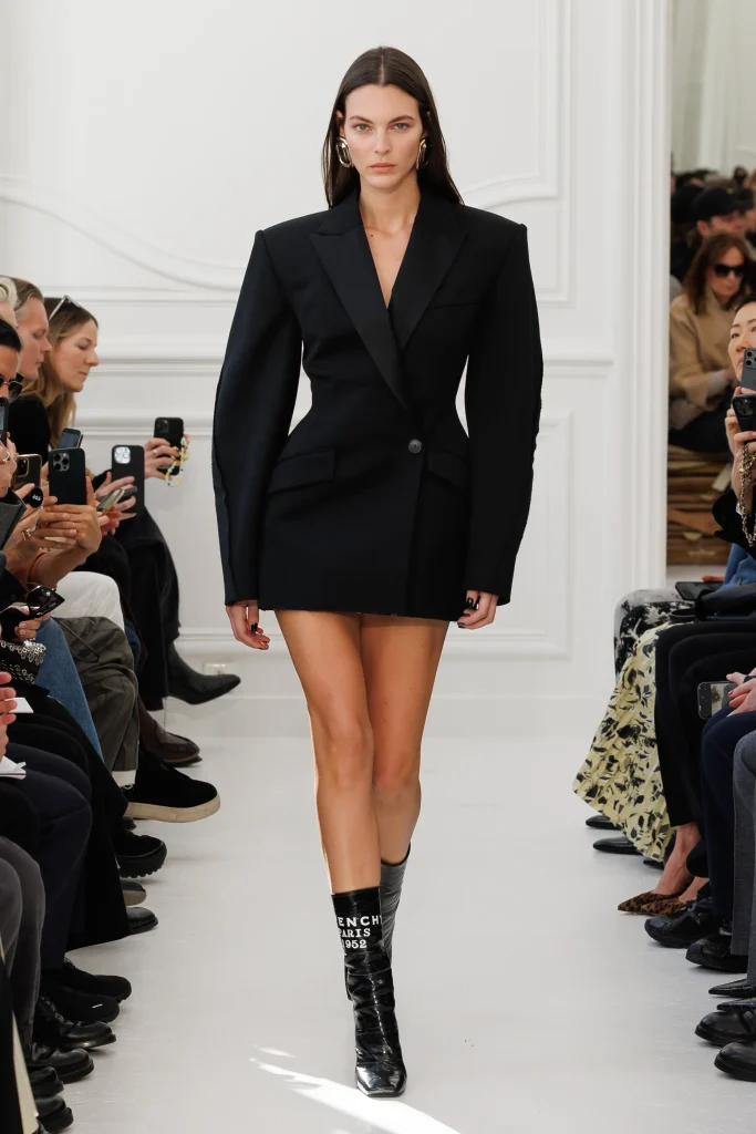00003 givenchy fall 2025 ready to wear