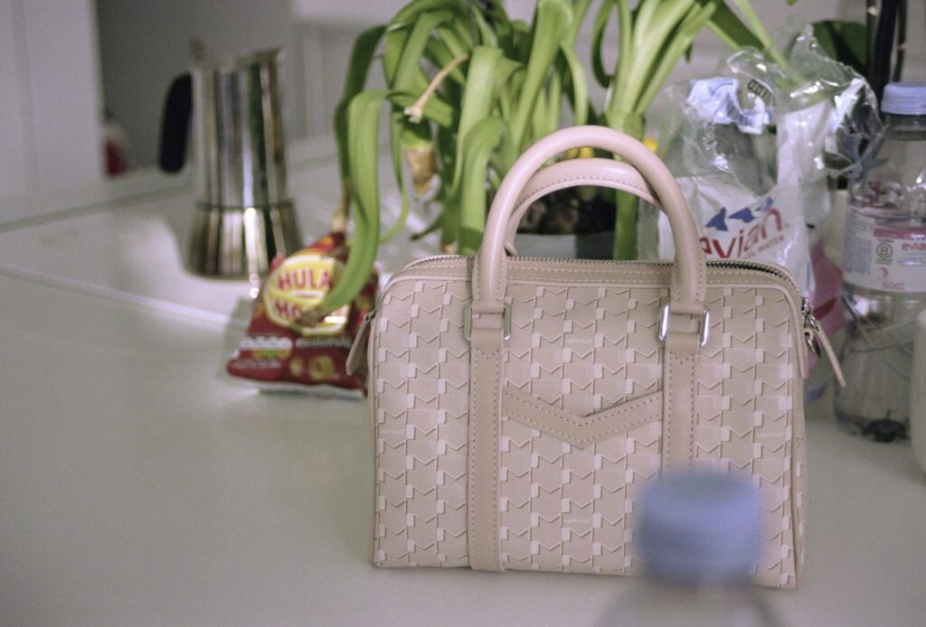 MOYNAT ANGELA HILL 11 2048x1387 1