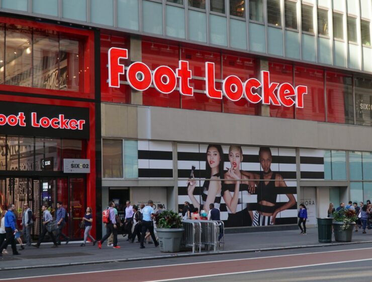 DICK’S Sporting Goods to Acquire Foot Locker in a $2.4 Billion Deal 1 Foot Locker