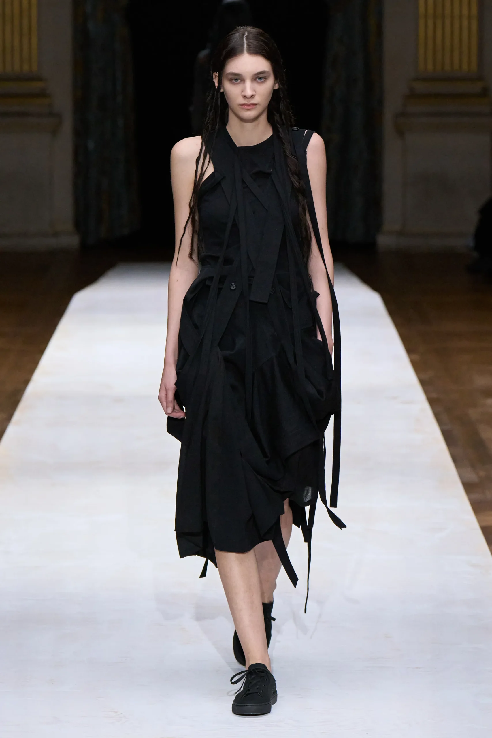 00008-yohji-yamamoto-spring-2024-ready-to-wear