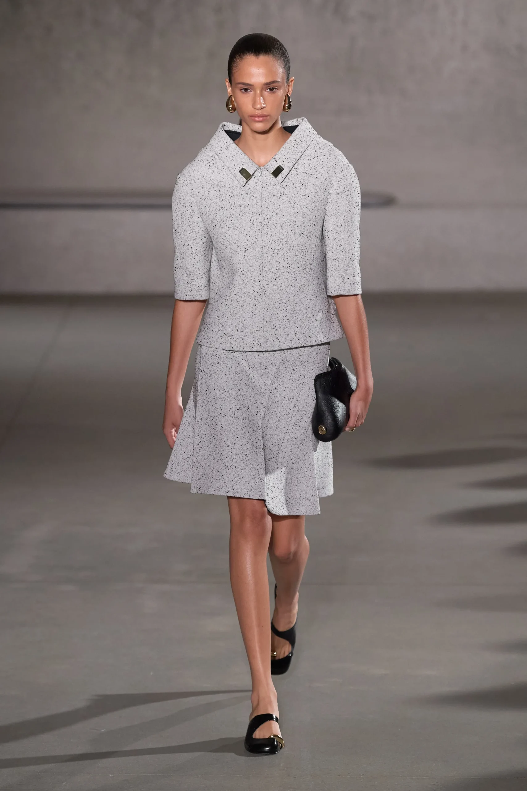 00024 Tory Burch Collection Spring 2024 Ready To Wear   00024 Tory Burch Collection Spring 2024 Ready To Wear  Scaled.webp