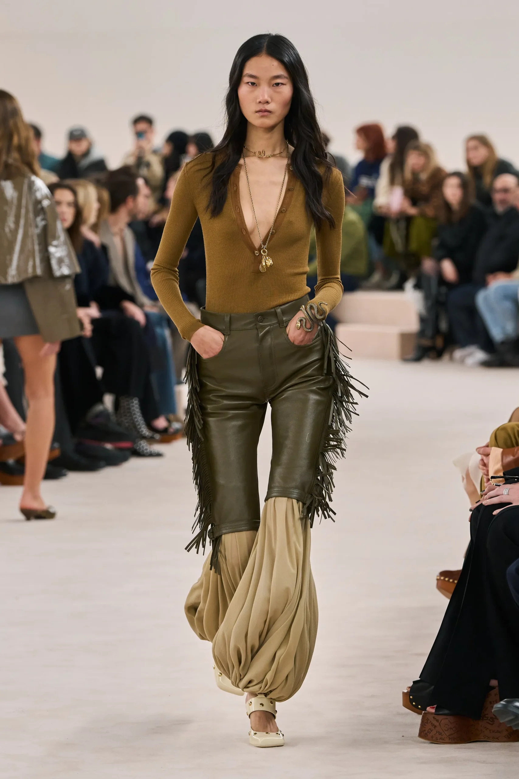 00042 Chloe Fall 2024 Ready To Wear   00042 Chloe Fall 2024 Ready To Wear Scaled.webp